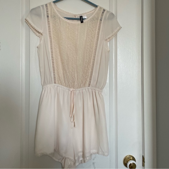 H&M Lace Romper - Size 6 - Picture 2 of 3